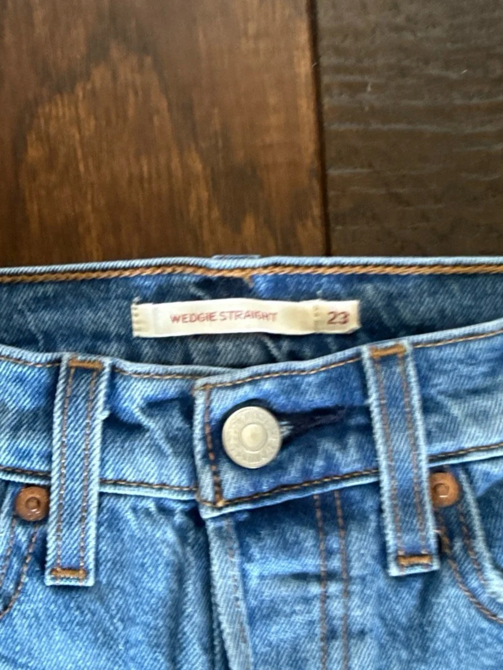 Levi's Womans Medium Blue Wedgie Staight Leg Jeans with Leather Patch